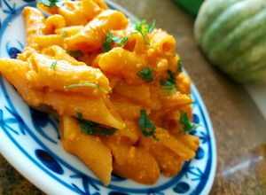 Foto de Penne com molho de tomates e vodka (Penne alla vecchia bettola)