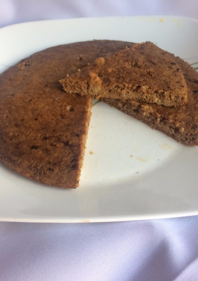 Una foto de Tortilla de avena, banana y café fit