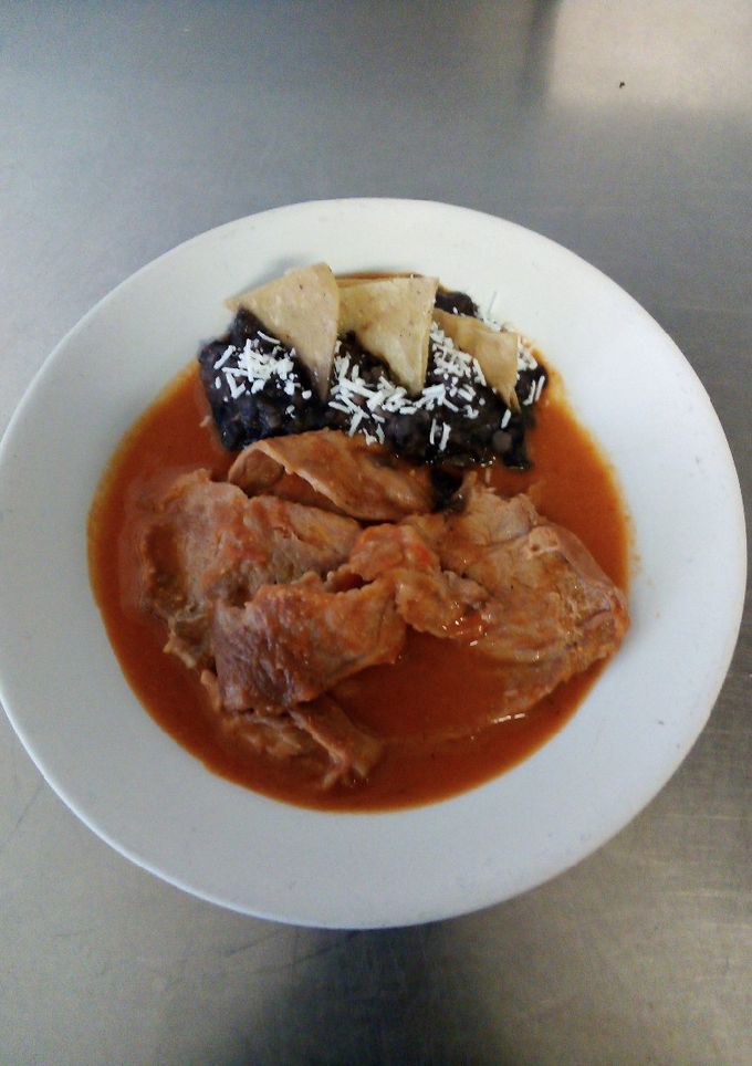 Una foto de Bistec de cerdo en salsa de cacahuate