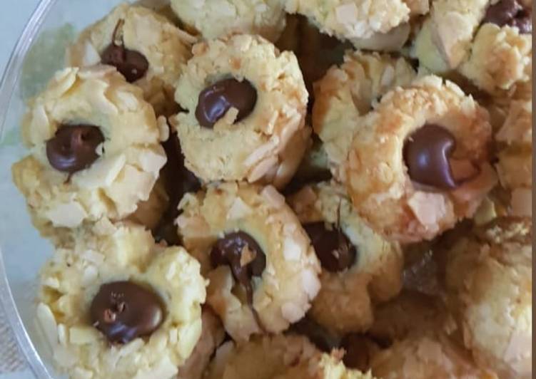Resep Thumbprint Nutella Cookies Anti Gagal
