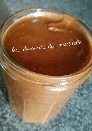 Une photo de Pâte à tartiner aux noisettes