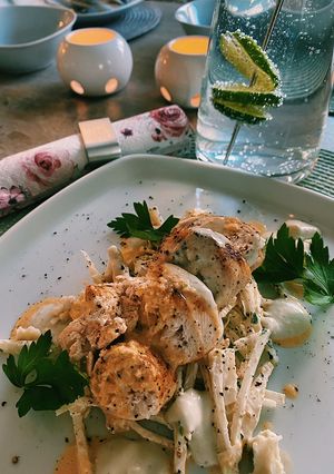 A picture of Buffalo chicken with celery slaw and blue cheese💙.