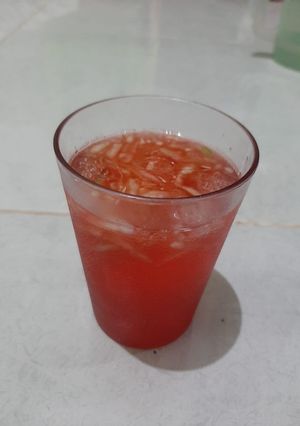 Foto resep Es sirup cocopandan + timun syeger🍹