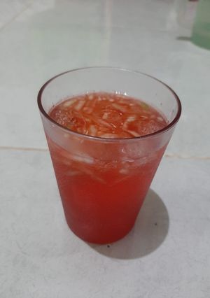 Foto resep Es sirup cocopandan + timun syeger🍹