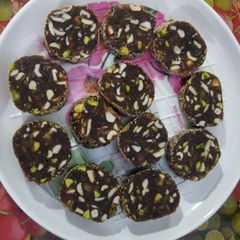 A picture of Khajoor Dry Fruits Rolls.