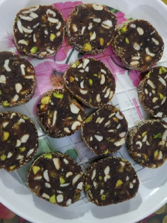 A picture of Khajoor Dry Fruits Rolls.