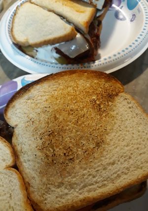 A picture of Fried Chicken Sandwiches Spicy and Mild.
