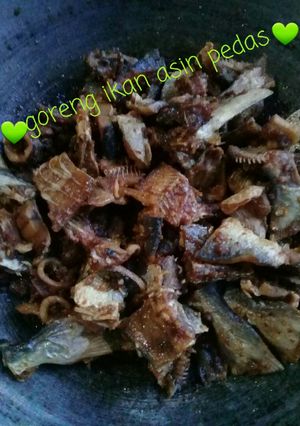 Foto resep Goreng ikan🐟asin pedas