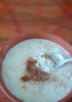 Una foto de Arroz con leche y almendras