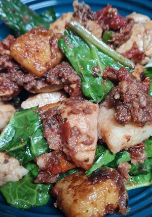 A picture of Pan Fried Gnocchi with Spinach.