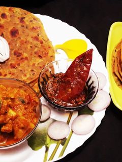 মেথি শাকের পরোটা (methi shaker parota recipe in Bengali) রেসিপির প্রধান ছবি