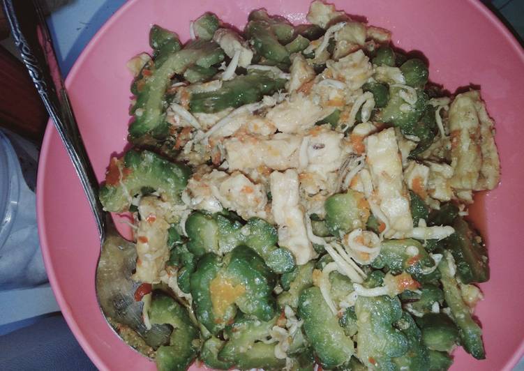 Tumis PTT (Pare Teri Tempe)