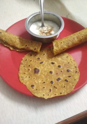 લેફટ ઓવર રાઇસ‌ અને વેજ.પરોઠા (Left Over Rice Veg. Paratha Recipe In Gujarati) રેસીપી મુખ્ય ફોટો