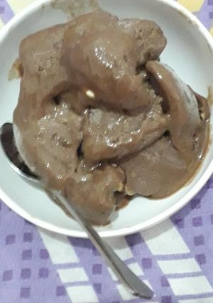 A picture of Chocolate yoghurt icecream.