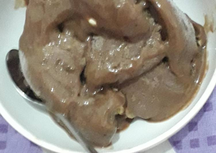 Chocolate yoghurt icecream