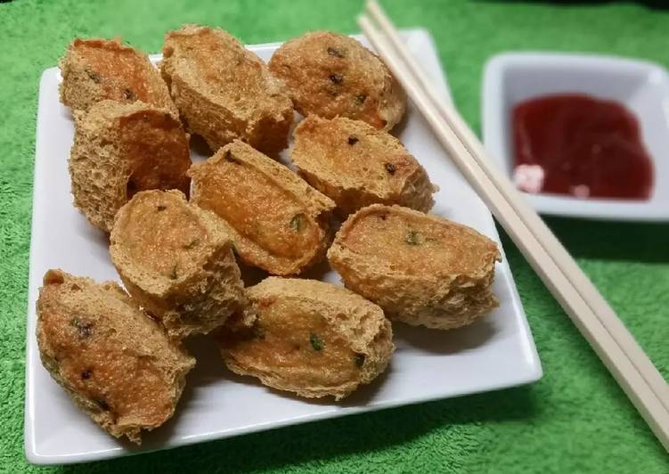 Goreng crispy tofu puff isi daging ayam