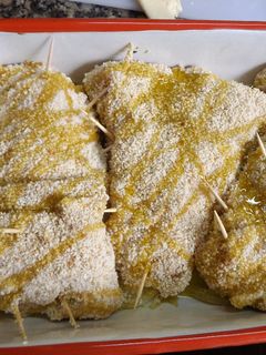 Una foto de Pechugas de pavo rellenas con yogurt a la cúrcuma