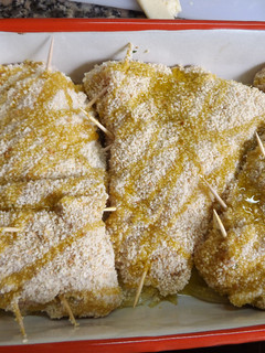 Una foto de Pechugas de pavo rellenas con yogurt a la cúrcuma