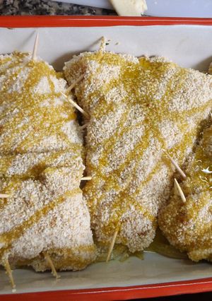 Una foto de Pechugas de pavo rellenas con yogurt a la cúrcuma