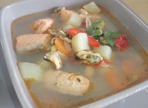 Una foto de Sopa de mariscos