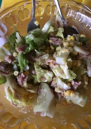 Una foto de Ensalada con aderezo especial