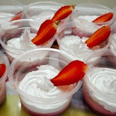 A picture of Creamy Strawberry Pudding.