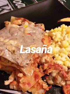 Una foto de Lasaña de pino pollo