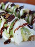 Ensalada de aguacate agridulce con mozzarella