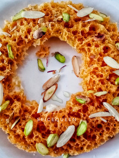 ઘેવર (Ghevar recipe in Gujarati) રેસીપી મુખ્ય ફોટો