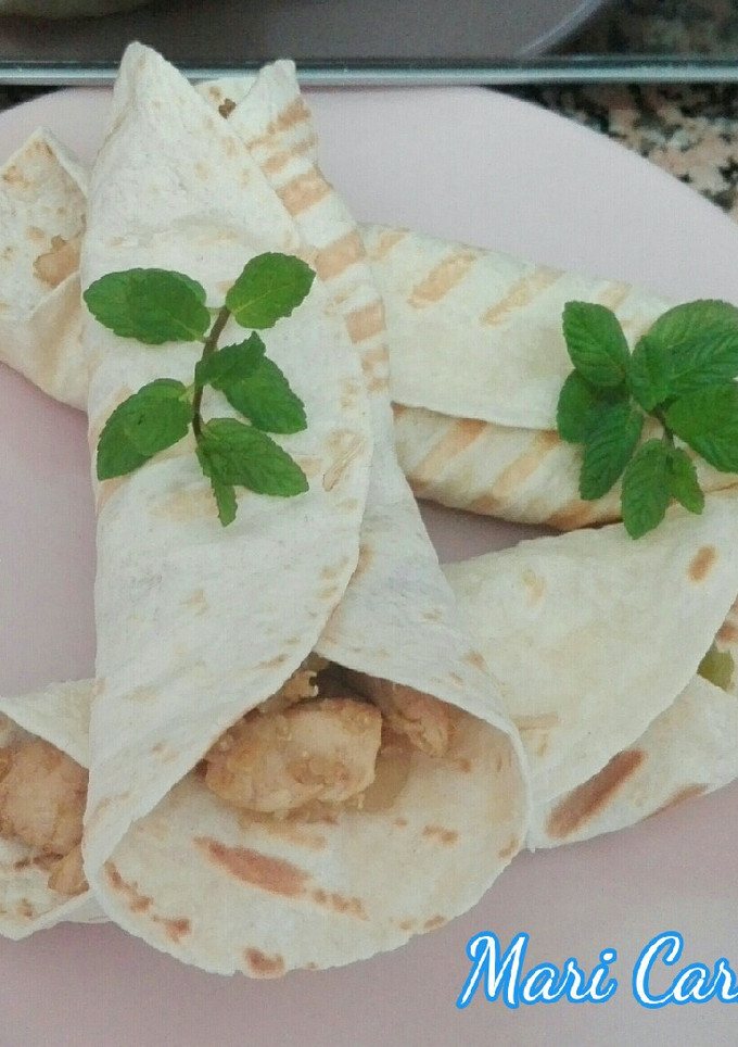 Una foto de Wok de fajitas 🌯 de pollo 🍗 y quinoa 😘