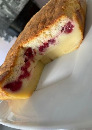 Une photo de Gâteau magique aux framboises