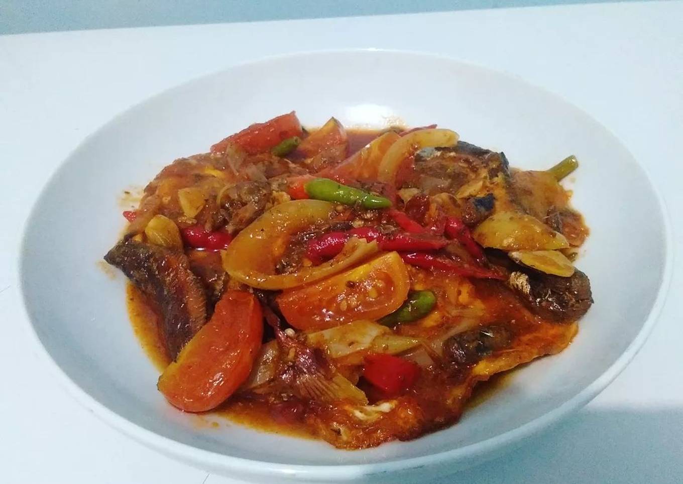 Sarden campur telur bumbu iris