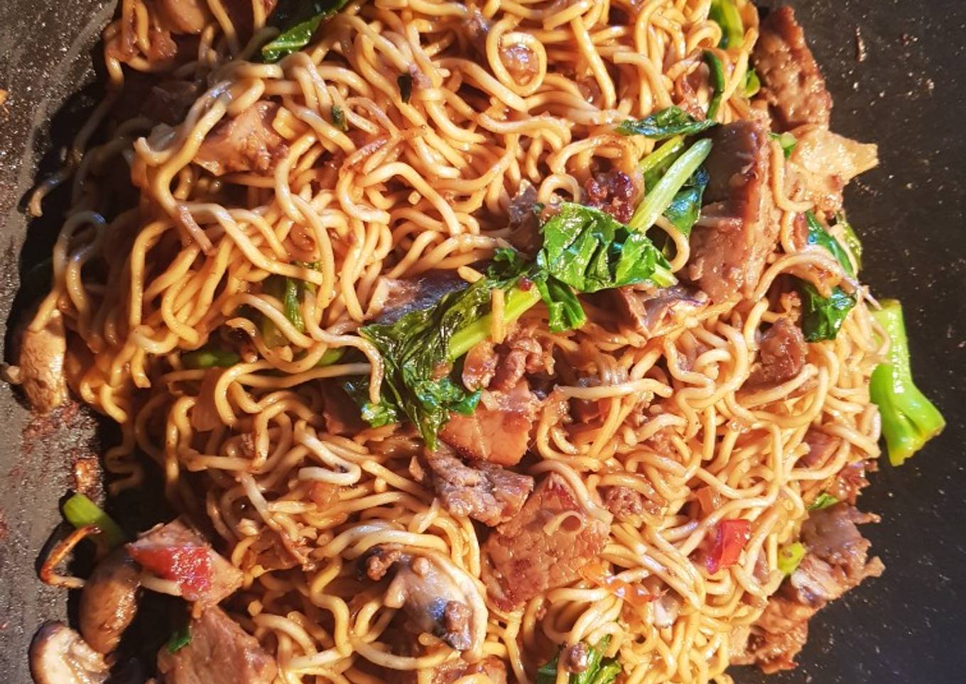 Bakmi goreng sosis/ayam/babi