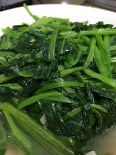 輕鬆做簡單吃-蒜炒菠菜 的食譜成品照片