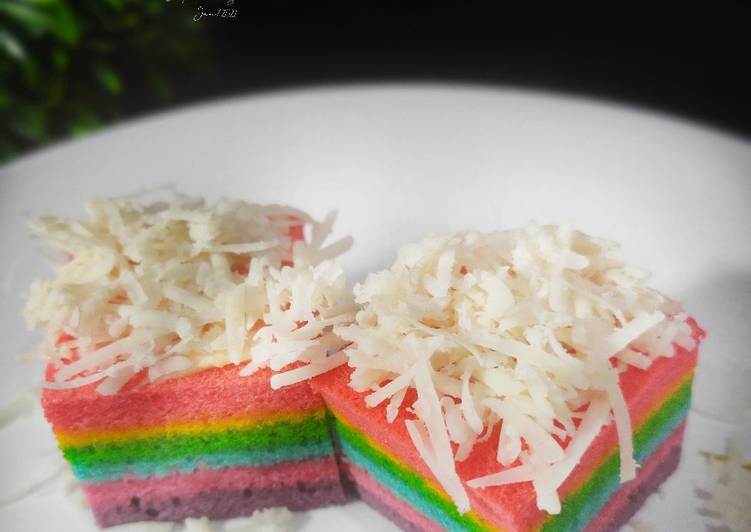 Rahasia Membuat Rainbow Cake Anti Gagal