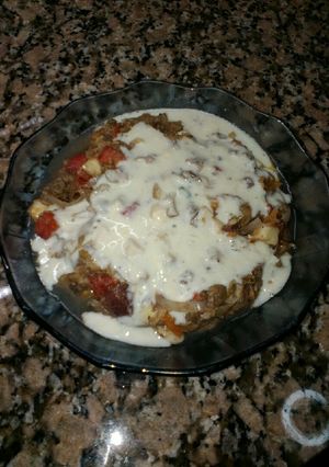 Una foto de Ensalada de caballa, 4 quesos y peras marinadas
