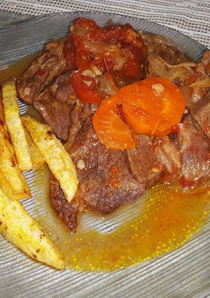 Una foto de ❇️Bife a la criolla con 🍟🍟