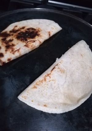 Una foto de Quesadillas con tortillas de harina