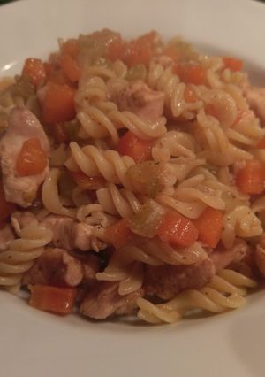 A picture of Grandad's Chicken and Pasta.