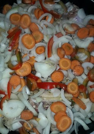 Una foto de Pollo al limón a la olla con verduras!🍗❤