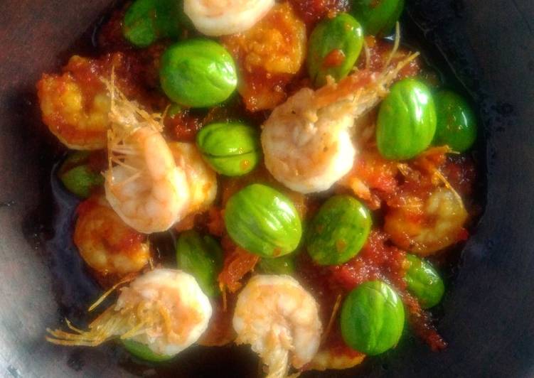 Cara Gampang Membuat Sambal Balado Udang Petai Anti Gagal