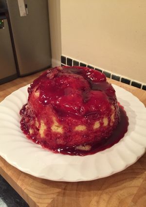 A picture of Upside down jam sponge.