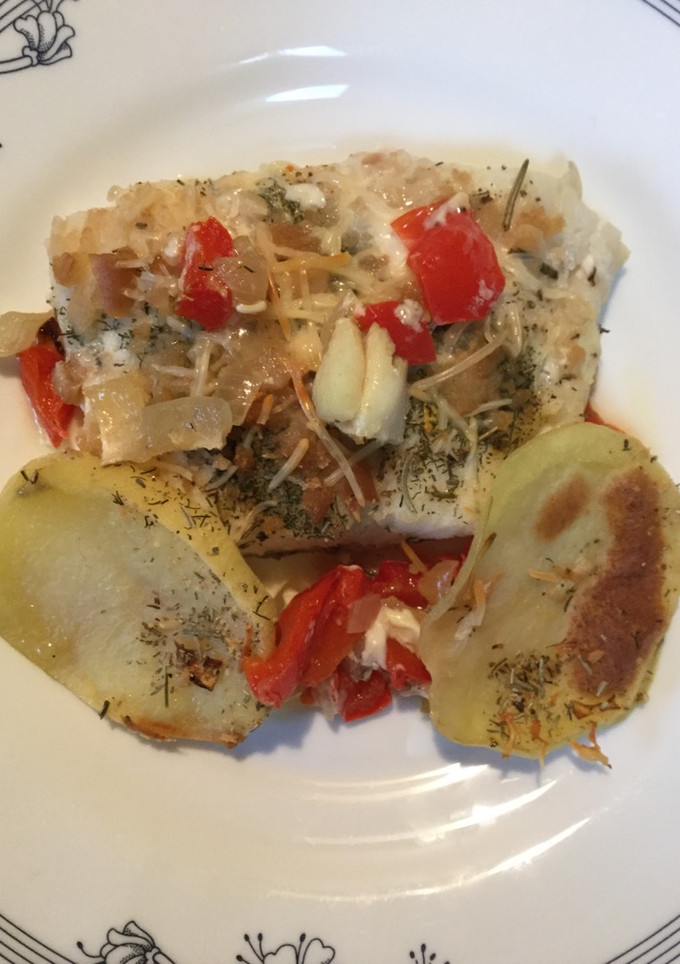 Una foto de Bacalao al horno con verduras