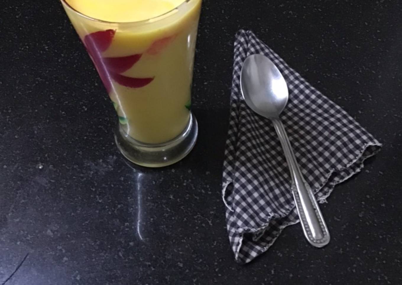 Mango lassi