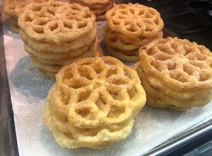 Una foto de Buñuelos de viento al estilo Sonorense