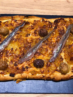 Una foto de Coca con anchoas