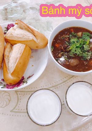 Hình của món Bò sốt vang.