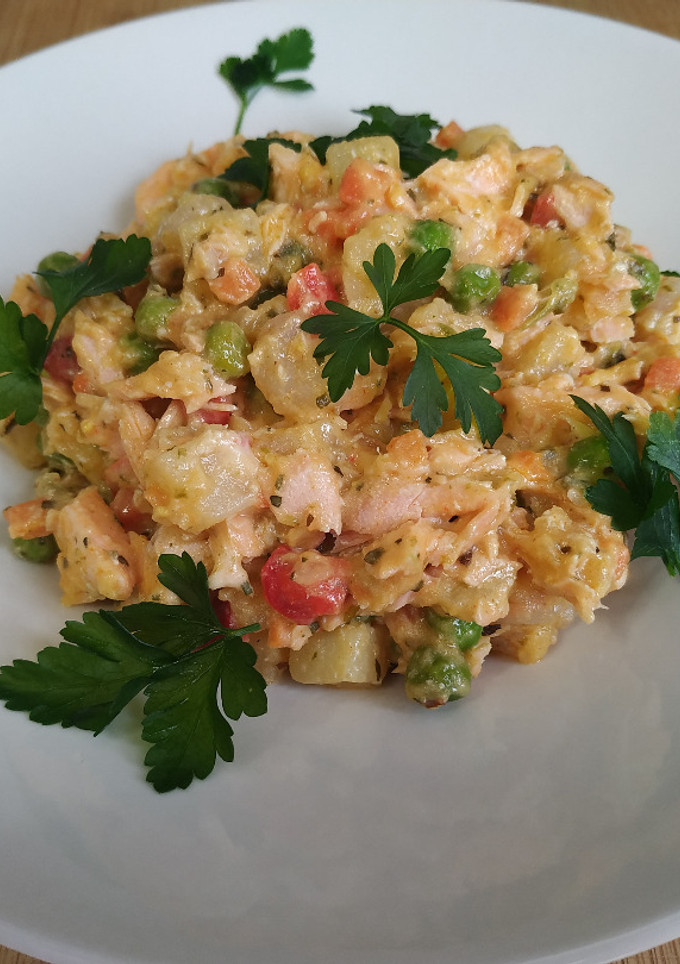 Una foto de Ensaladilla templada de Salmón