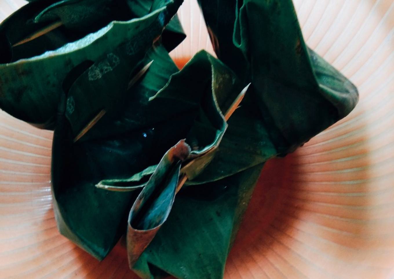 Botok udang-daun singkong