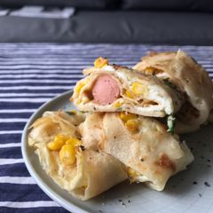 A picture of Uber-traditional Taiwanese Dan-Bing (Egg Crepe) 🍳.